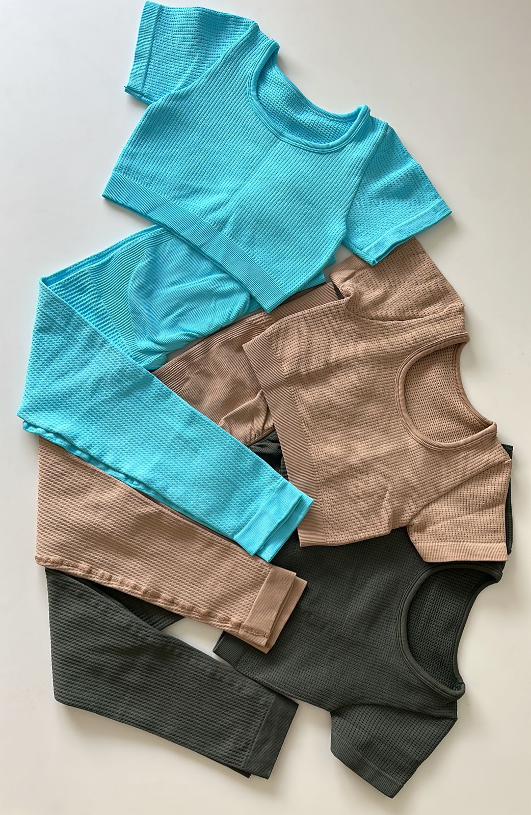 CONJUNTO TOP Y LEGGINGS